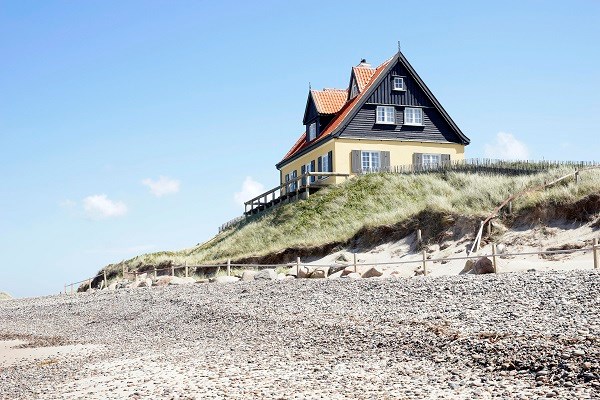 Rechtzeitig das Traumhaus am Strand mit Meerblick gefunden