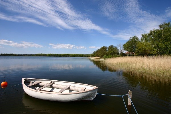 Ein Boot auf einem See